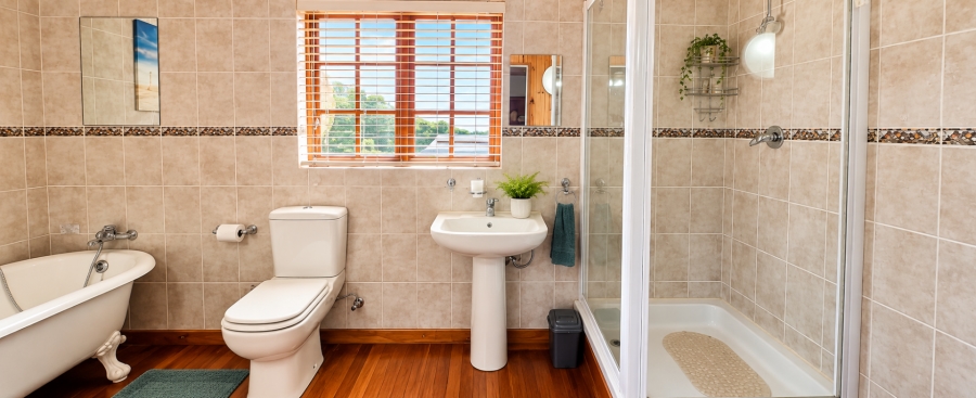 6 Bedroom Property for Sale in Franskraal Western Cape
